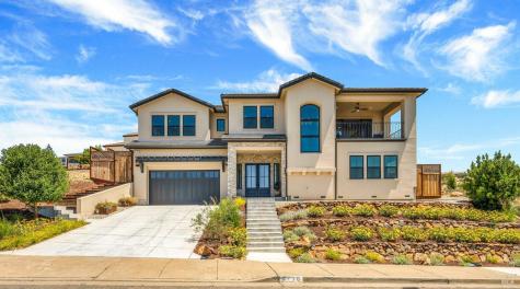 3776 Crown Hill Drive Santa Rosa CA 95404