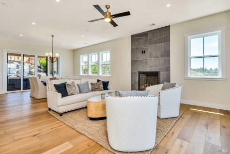 3776 Crown Hill Drive Santa Rosa CA 95404