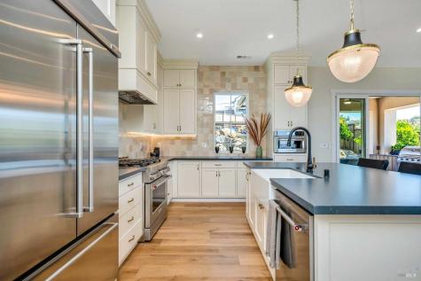 3776 Crown Hill Drive Santa Rosa CA 95404