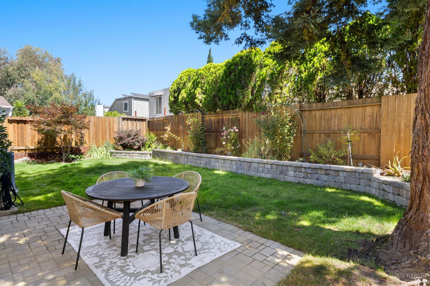 116 Saratoga Court Petaluma CA 94954