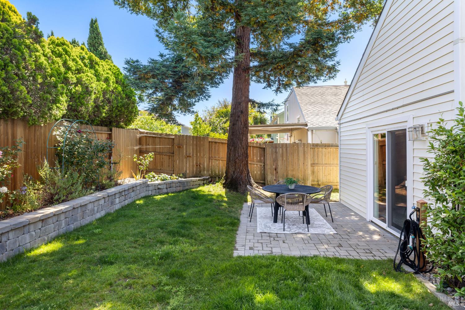 116 Saratoga Court Petaluma CA 94954