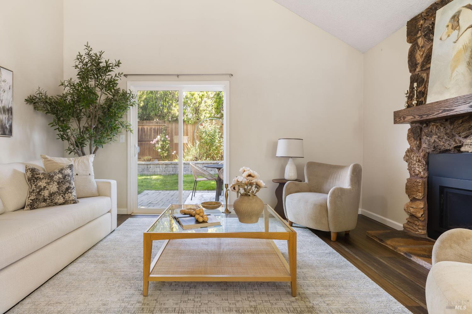 116 Saratoga Court Petaluma CA 94954