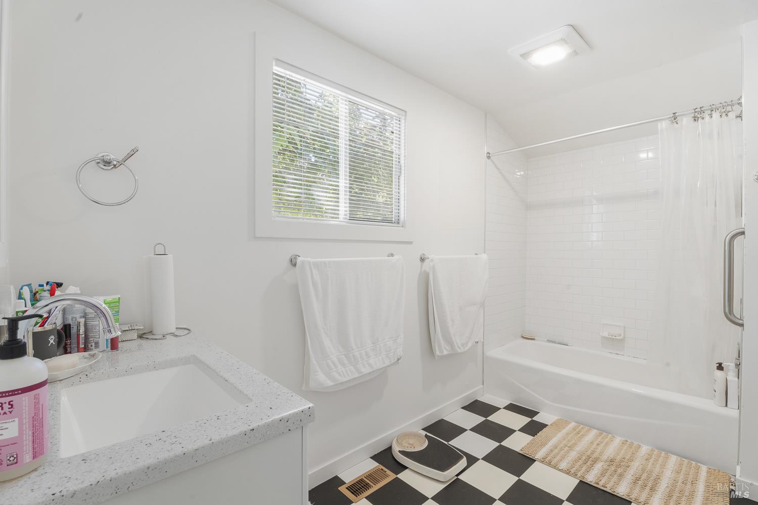 1008 W Church Street Ukiah CA 95482