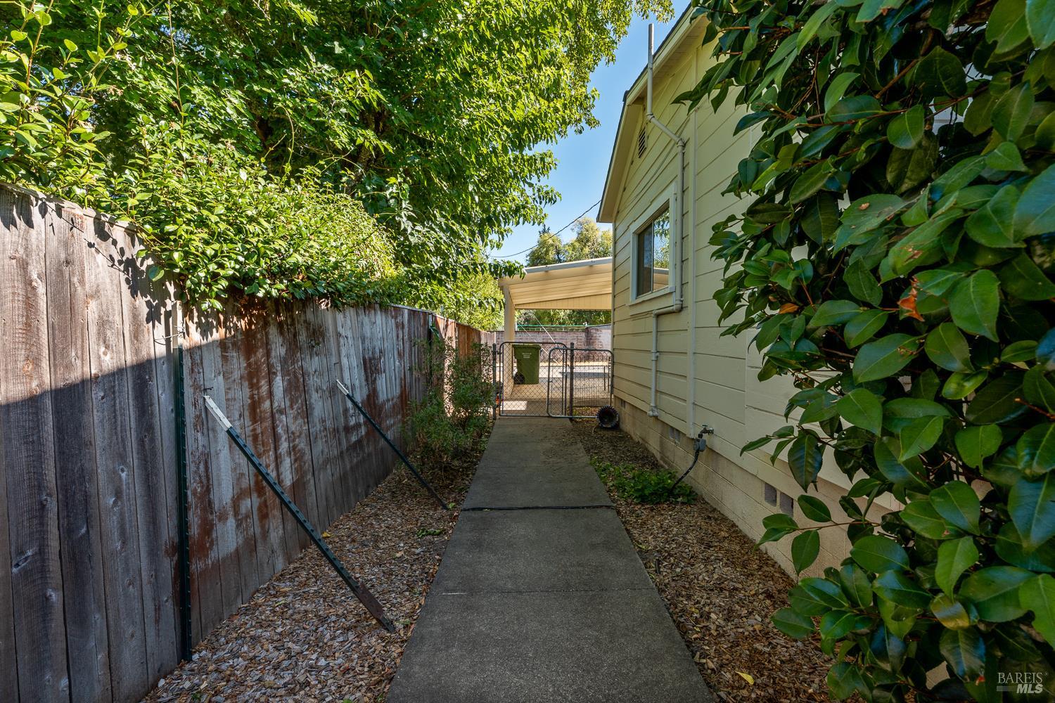 1008 W Church Street Ukiah CA 95482