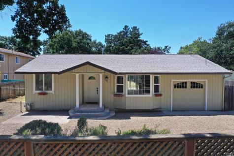 1208 Lloyd Avenue Santa Rosa CA 95407