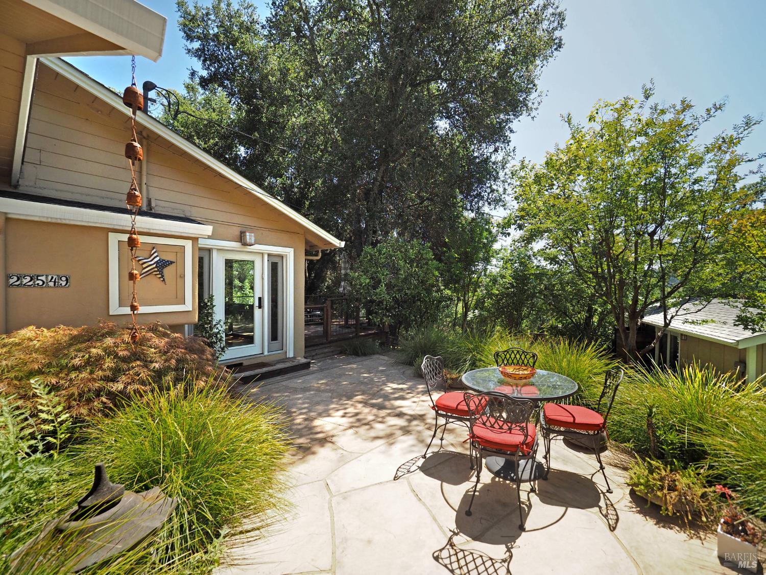 22549 River Road Geyserville CA 95441