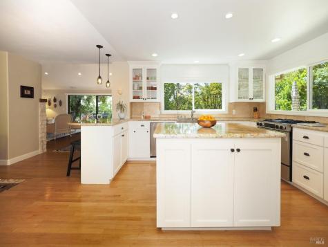 22549 River Road Geyserville CA 95441