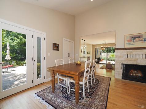22549 River Road Geyserville CA 95441