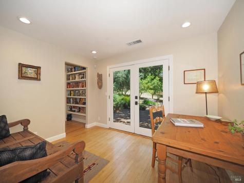 22549 River Road Geyserville CA 95441