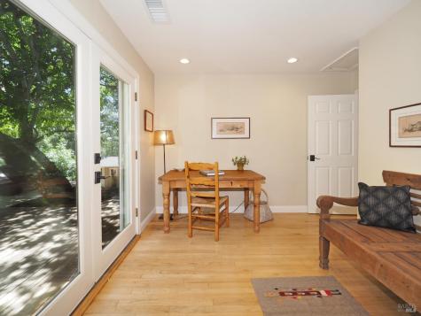 22549 River Road Geyserville CA 95441