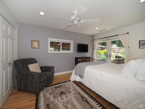 22549 River Road Geyserville CA 95441