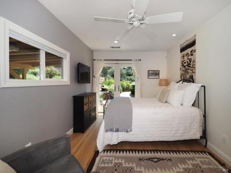 22549 River Road Geyserville CA 95441
