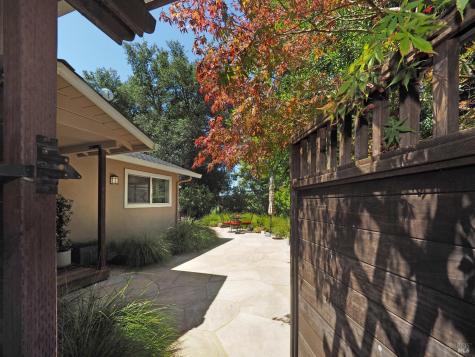 22549 River Road Geyserville CA 95441