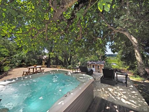 22549 River Road Geyserville CA 95441