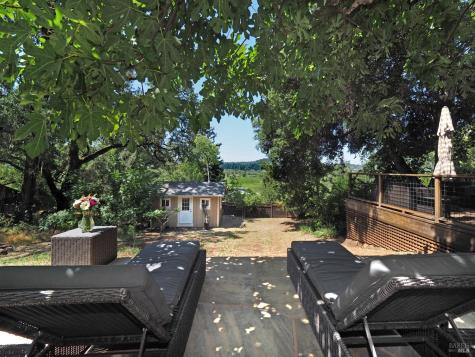 22549 River Road Geyserville CA 95441