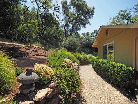 22549 River Road Geyserville CA 95441