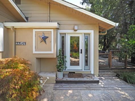 22549 River Road Geyserville CA 95441