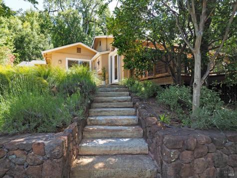 22549 River Road Geyserville CA 95441