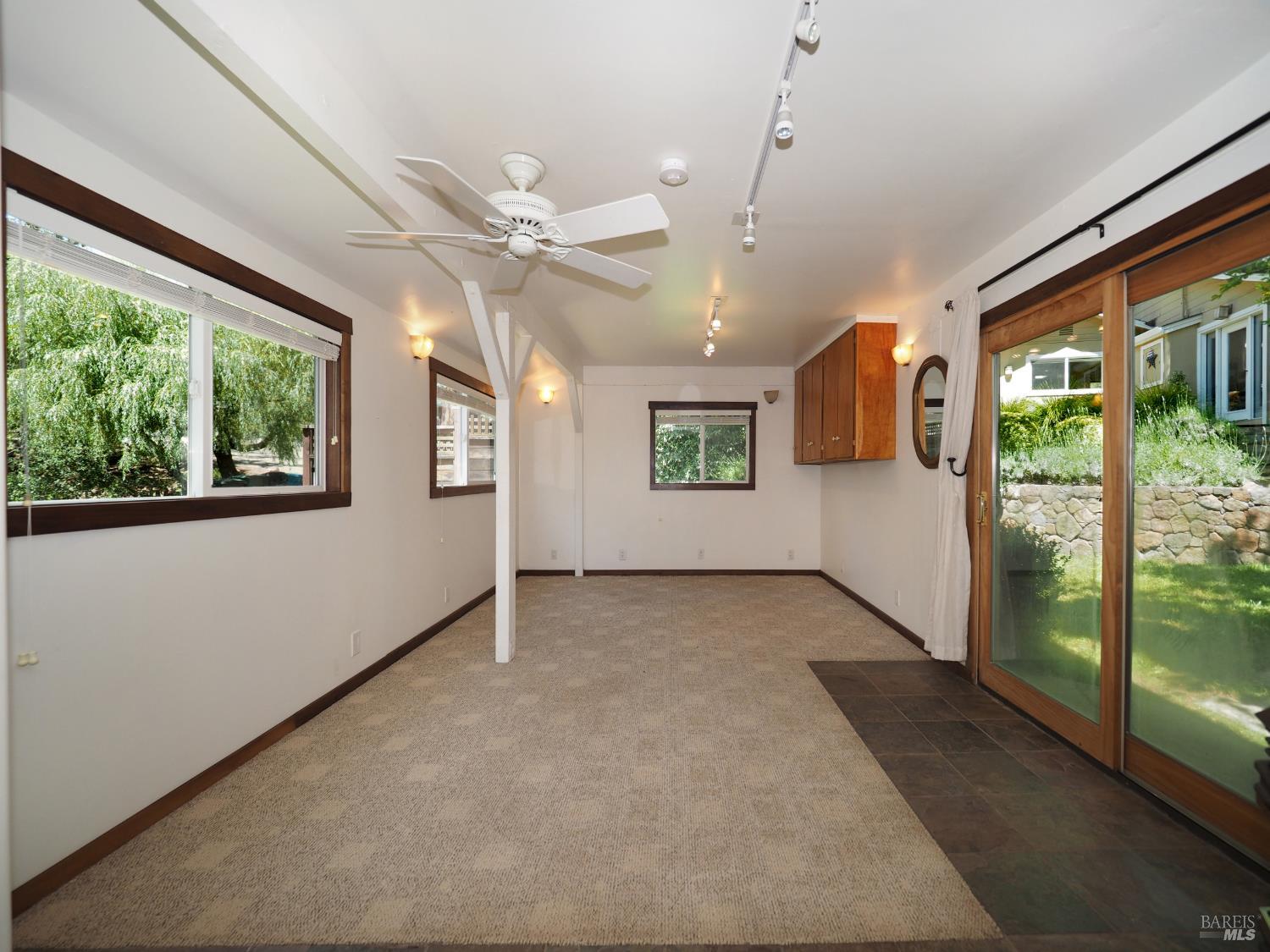 22549 River Road Geyserville CA 95441