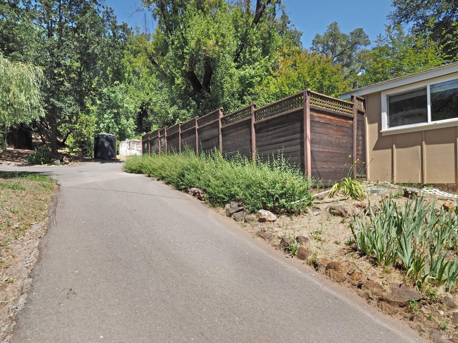 22549 River Road Geyserville CA 95441
