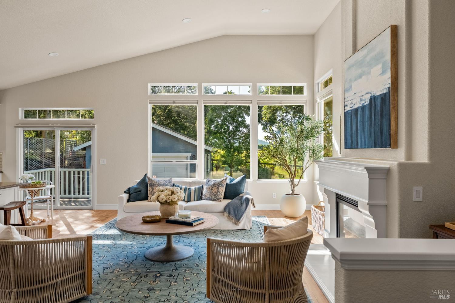 708 Hunt Avenue St. Helena CA 94574