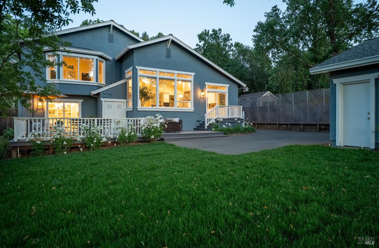 708 Hunt Avenue St. Helena CA 94574