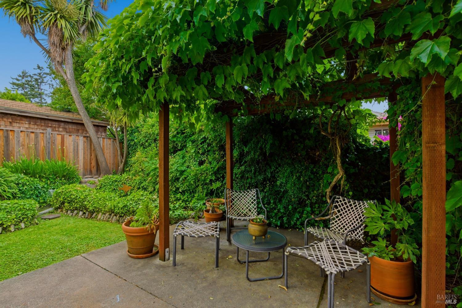 1134 Willow Avenue Napa CA 94559