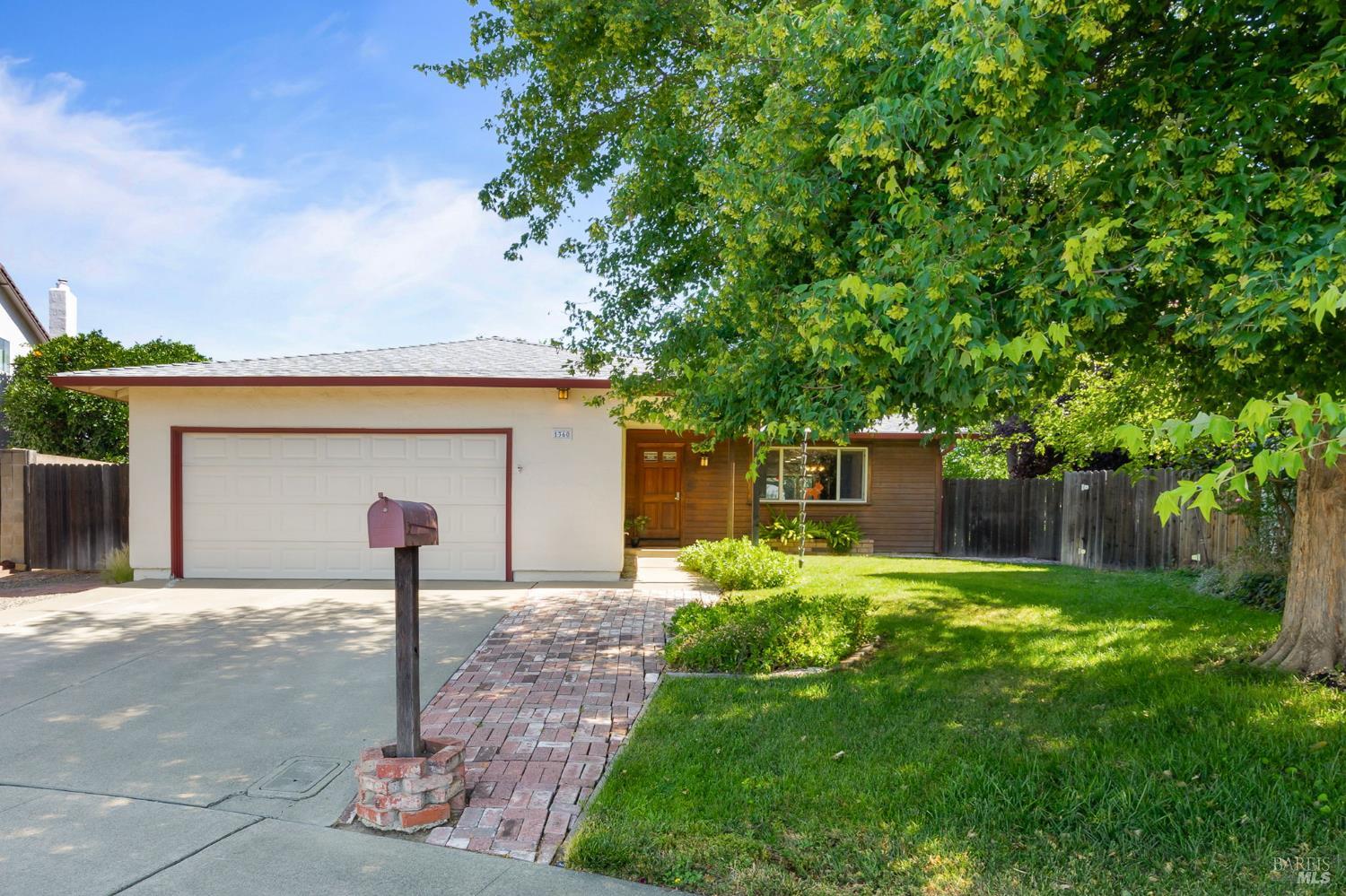 1360 Hemingway Court Dixon CA 95620
