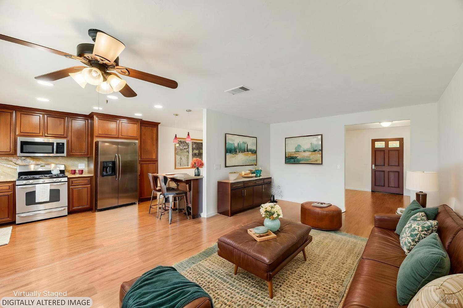 1360 Hemingway Court Dixon CA 95620