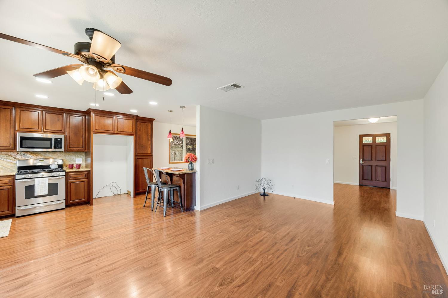 1360 Hemingway Court Dixon CA 95620