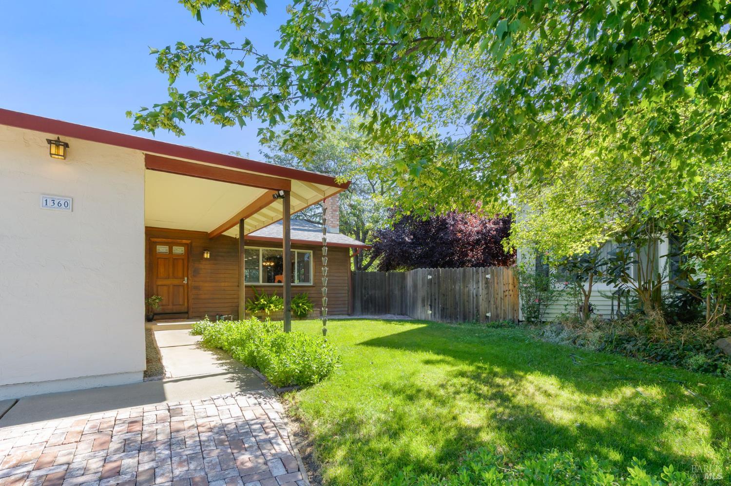 1360 Hemingway Court Dixon CA 95620