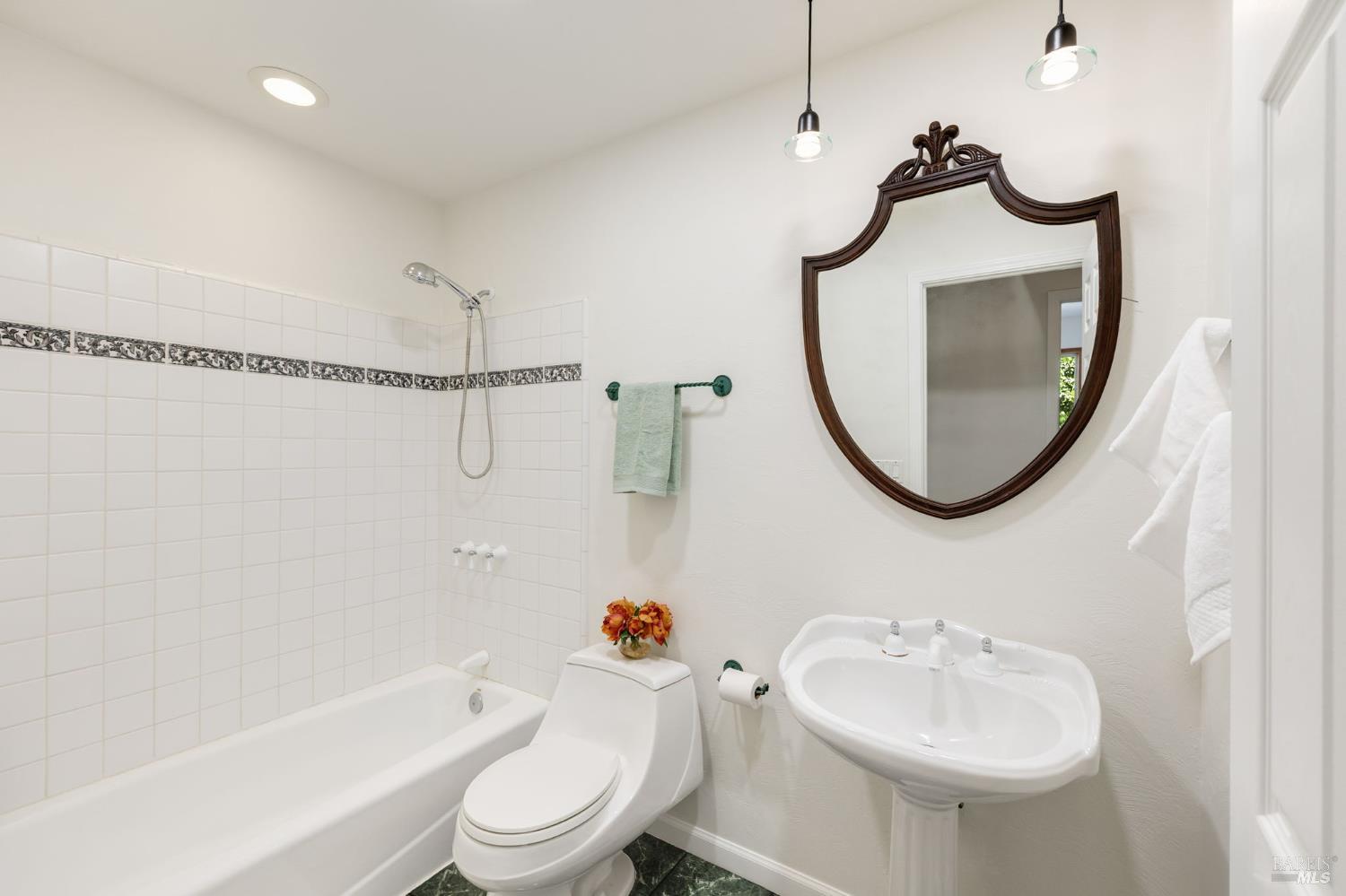 1360 Hemingway Court Dixon CA 95620