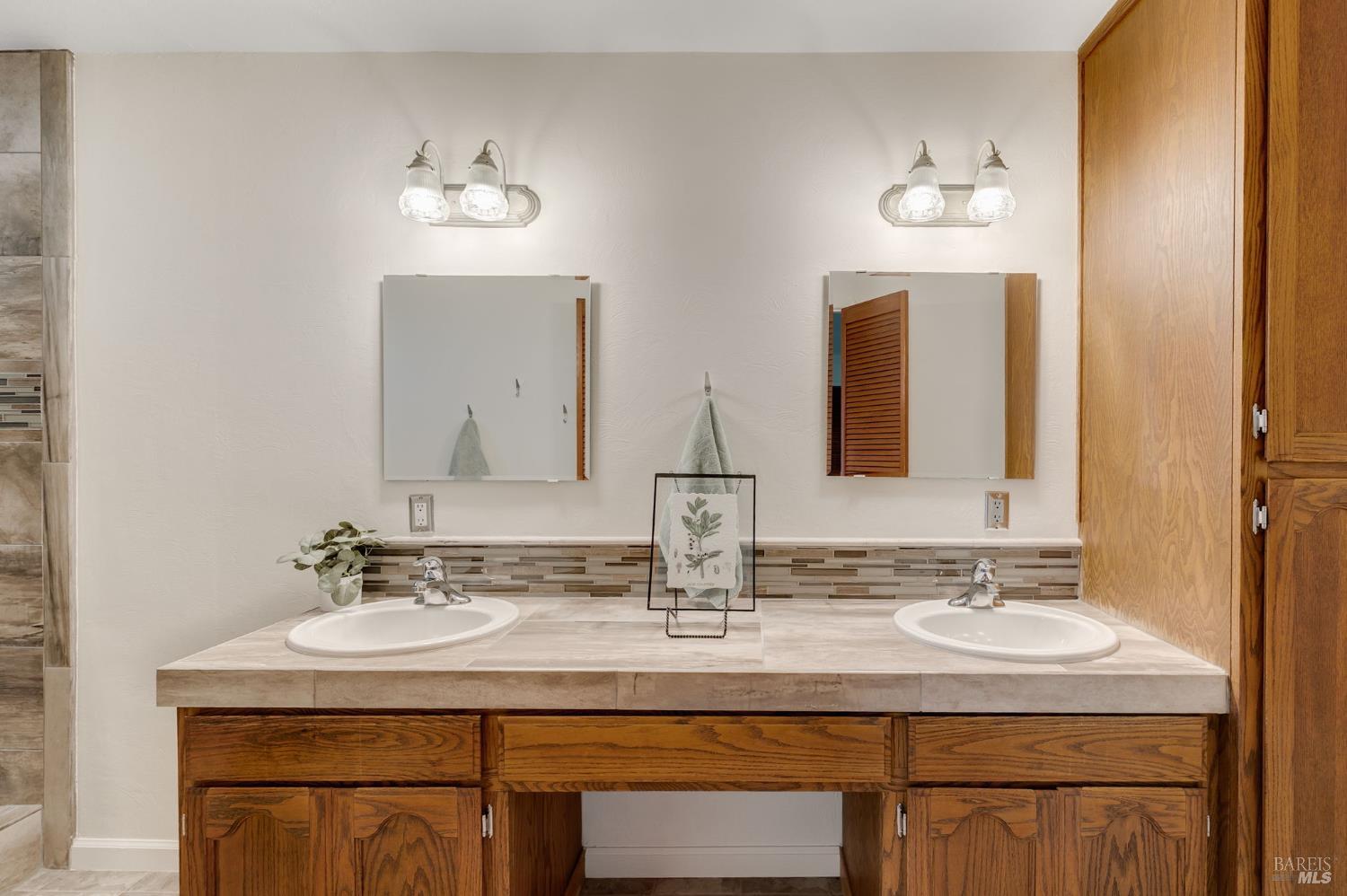 1360 Hemingway Court Dixon CA 95620