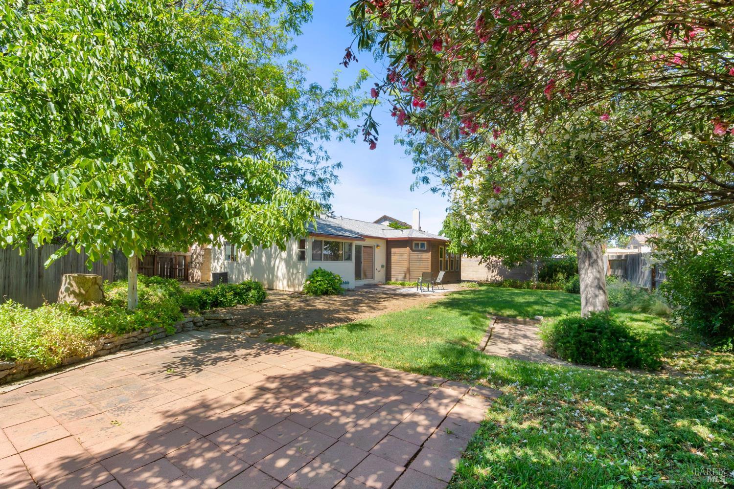 1360 Hemingway Court Dixon CA 95620