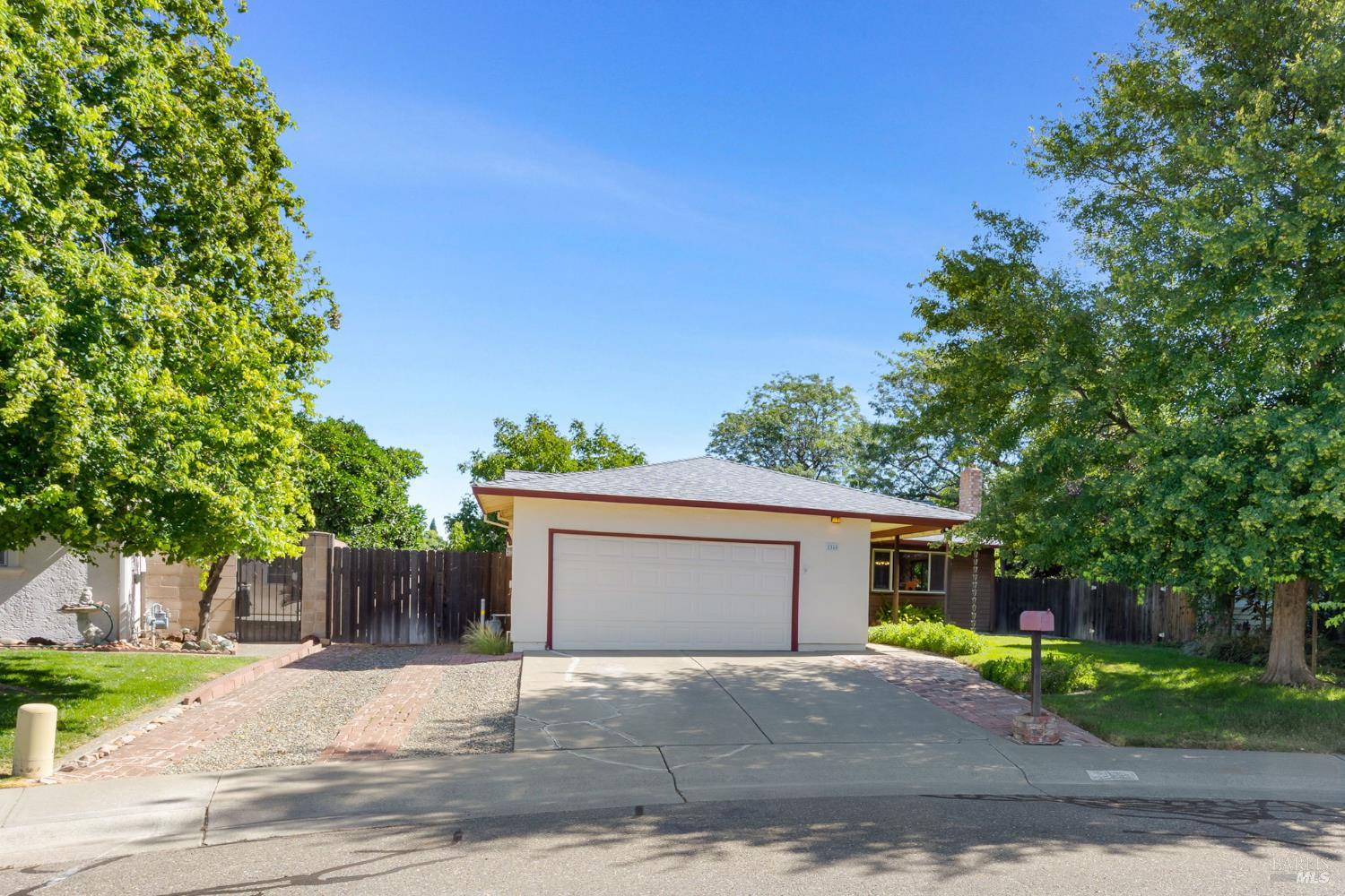 1360 Hemingway Court Dixon CA 95620