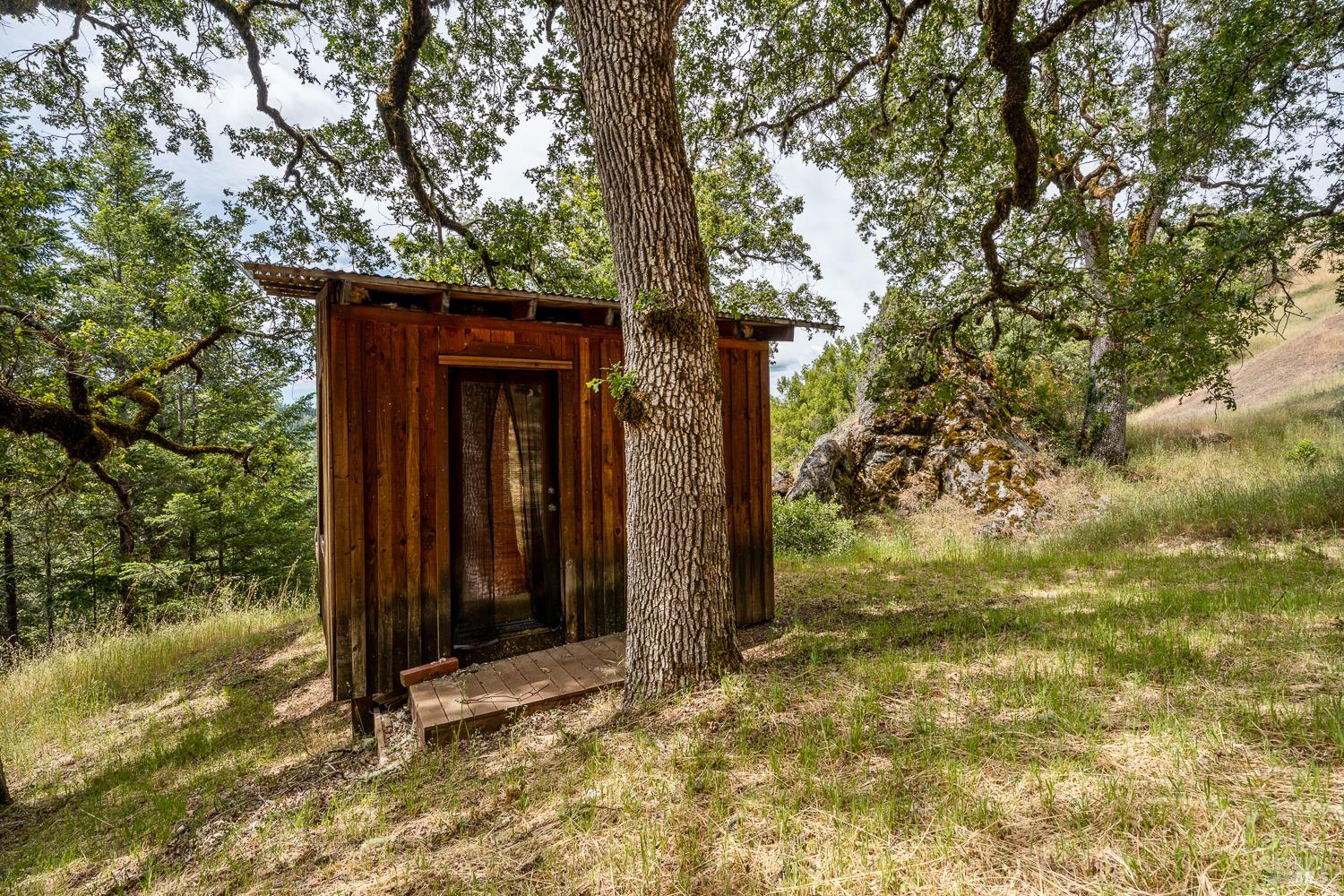 18700 Scenic Drive Redwood Valley CA 95470