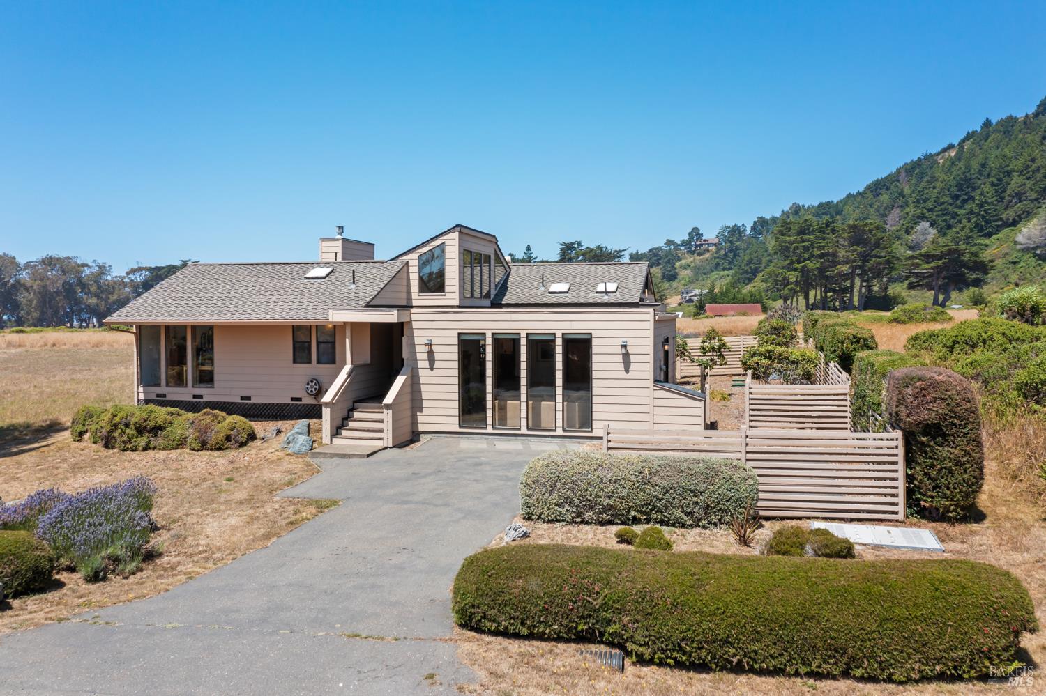 44600 Pomo Lake Drive Manchester CA 95459