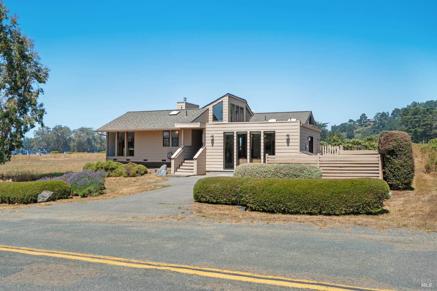 44600 Pomo Lake Drive Manchester CA 95459