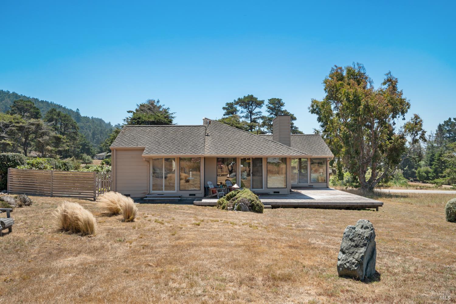 44600 Pomo Lake Drive Manchester CA 95459