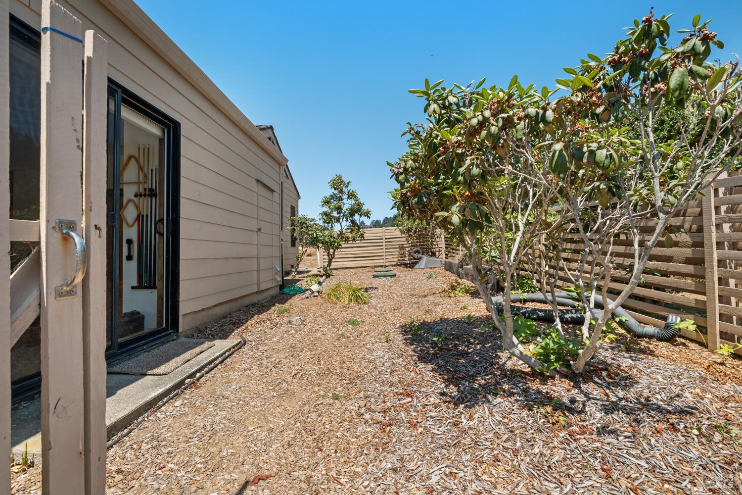 44600 Pomo Lake Drive Manchester CA 95459