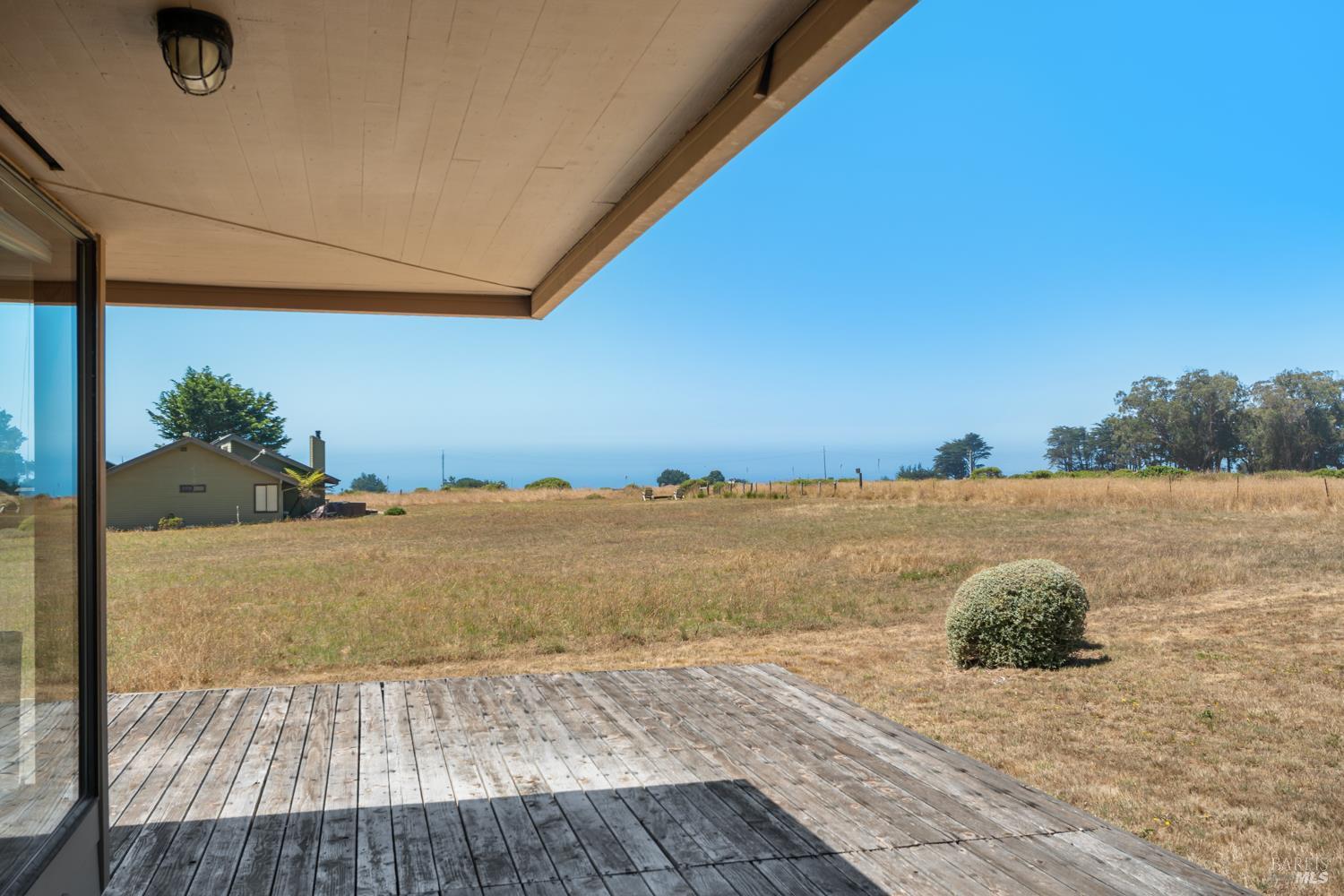 44600 Pomo Lake Drive Manchester CA 95459