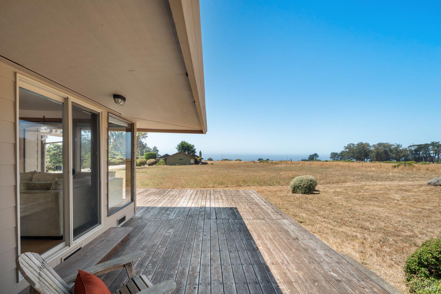 44600 Pomo Lake Drive Manchester CA 95459