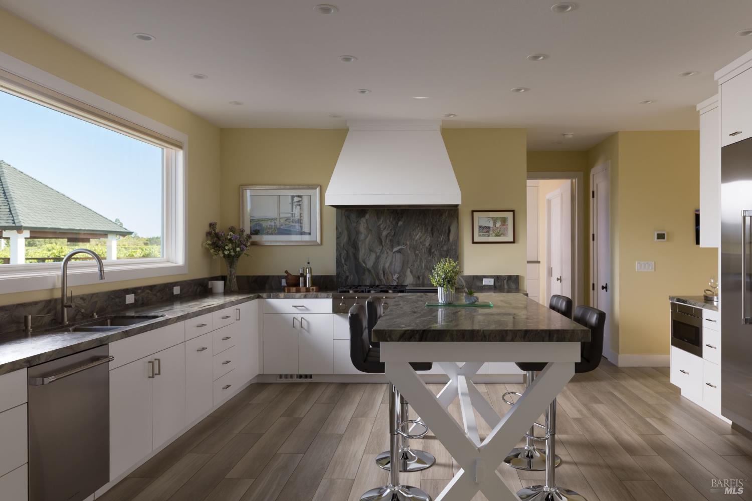1626 Abramson Road Santa Rosa CA 95401