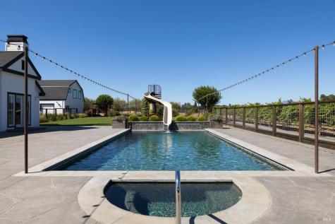 1626 Abramson Road Santa Rosa CA 95401
