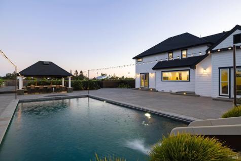 1626 Abramson Road Santa Rosa CA 95401