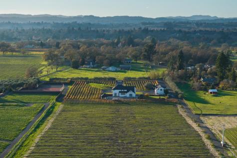 1626 Abramson Road Santa Rosa CA 95401