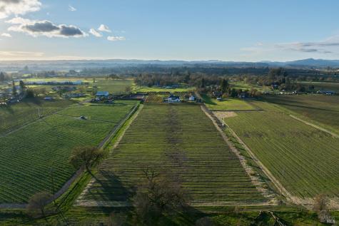 1626 Abramson Road Santa Rosa CA 95401