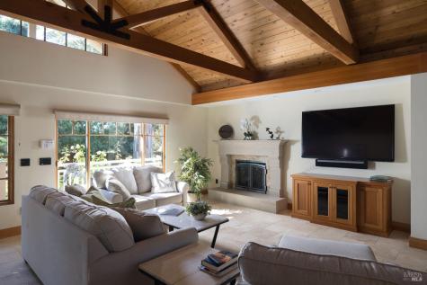 1626 Abramson Road Santa Rosa CA 95401