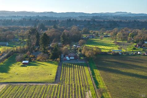 1626 Abramson Road Santa Rosa CA 95401