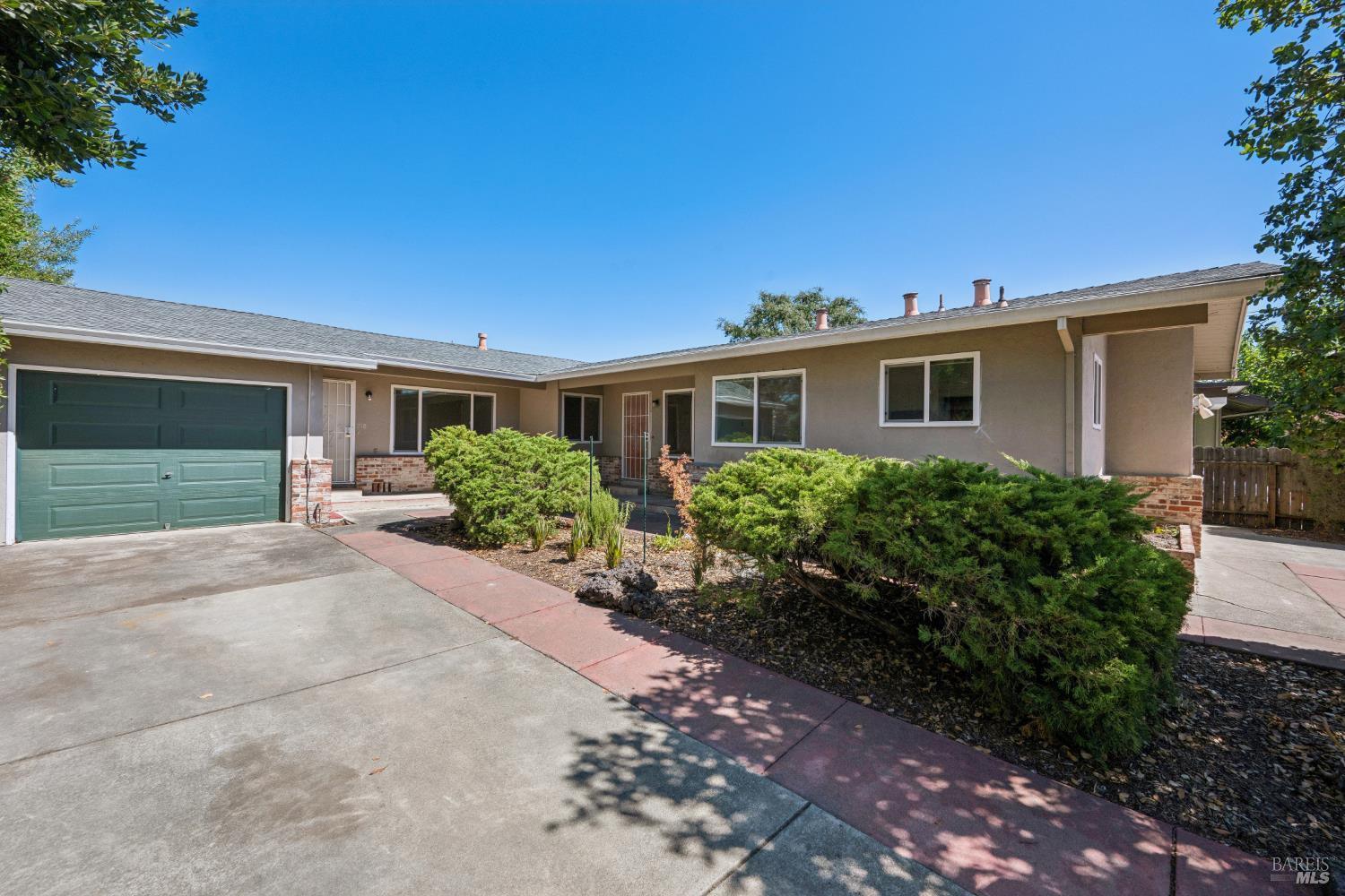 216-218 Andrieux Street Sonoma CA 95476